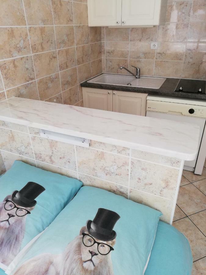 Port-vincent Apartamento *